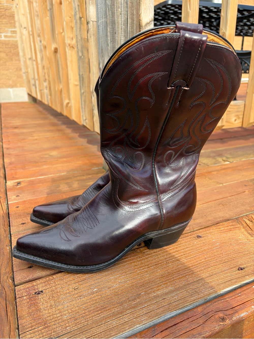 Boulet Men’s Burgundy Leather Cowboy Boots Size 9.5 E Wide Made in Canada